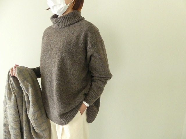 ハイネックプルオーバーの商品画像3