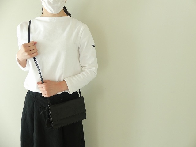 pochette 　noir　牛革レザーポシェットの商品画像1