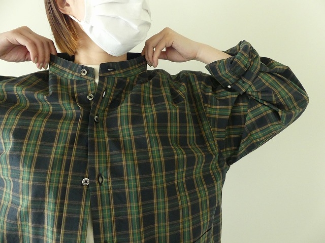 ダークチェックのロングポケットシャツの商品画像3