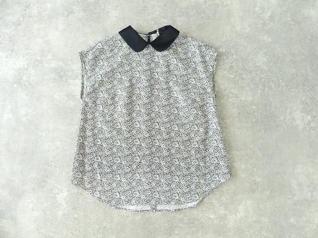 P.F NO SLEEVE ROUND COLLAR BLOUSEの商品画像1