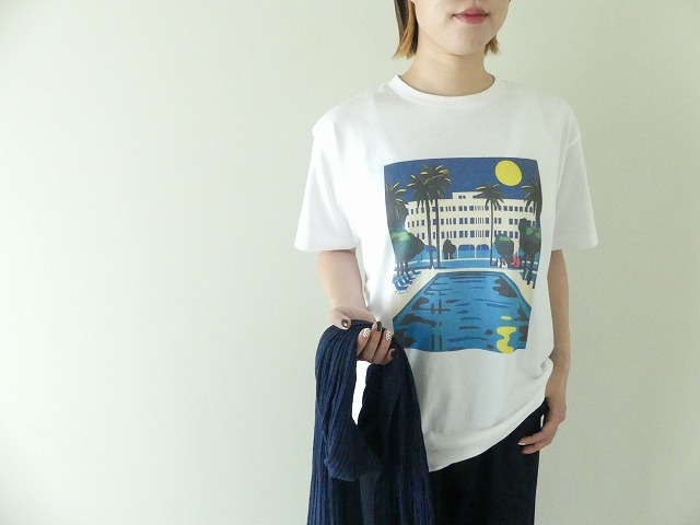 HolidayプリントTシャツ