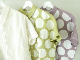 快晴堂(かいせいどう) パネルプリントの大きな水玉　wideフレンチ半袖シャツの商品画像43