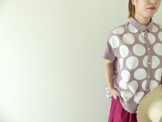 快晴堂(かいせいどう) パネルプリントの大きな水玉　wideフレンチ半袖シャツの商品画像5