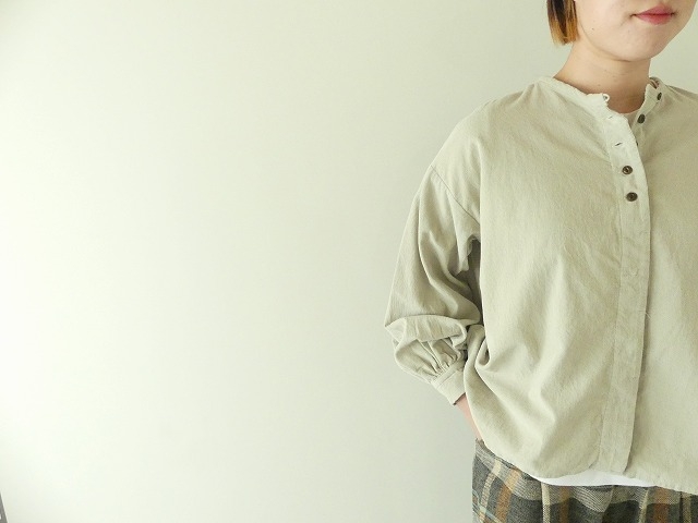 Hands　of　creation(ハンズオブクリエイション) シャツコール東炊きクルーネック2WAYブラウスの商品画像15