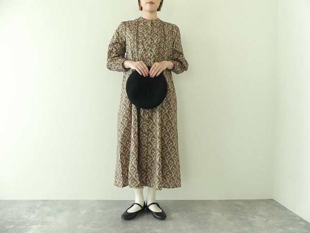sosotto(ソソット) 花柄プリントウエーブピンタックウエストドロストワンピースの商品画像1