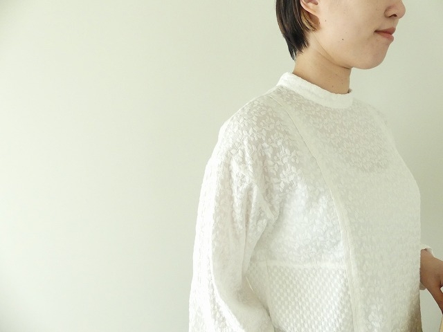 NOMBRE IMPAIR(ノンブルアンペール) 生地刺繍レーススタンドブラウス