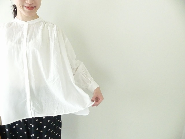 MidiUmi(ミディウミ) ショルダーギャザーワイドシャツの商品画像1