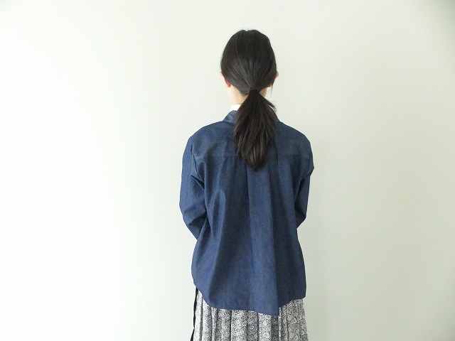 MidiUmi(ミディウミ) デニムタックワイドシャツの商品画像4