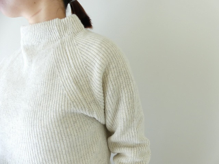 NARU タスマニアラム エトレニットプルオーバーの商品画像21