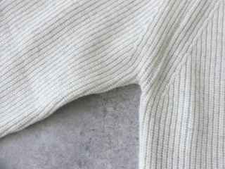 NARU タスマニアラム エトレニットプルオーバーの商品画像25