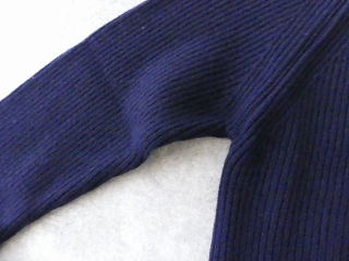 NARU タスマニアラム エトレニットプルオーバーの商品画像40