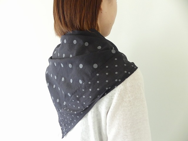 SOIL(ソイル) COTTON VOILE DOT PRINT TRIANGLE SCARFの商品画像5