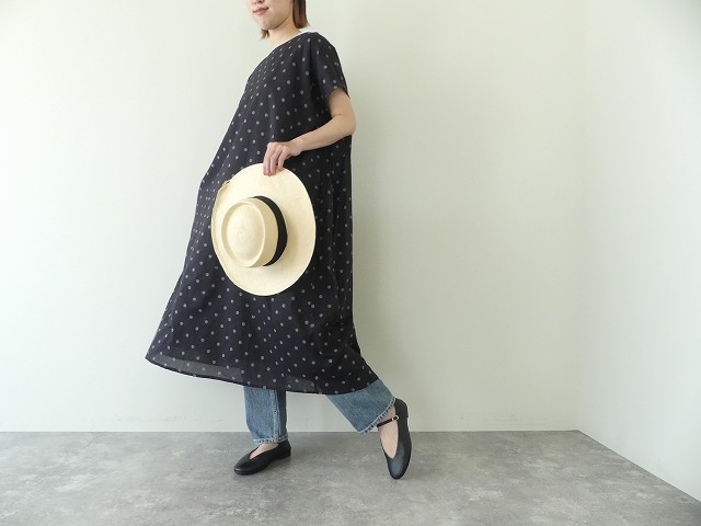 SOIL(ソイル) COTTON VOILE DOT PRINT CREW-NECK BACK SIDE GATHERED DRESSの商品画像1
