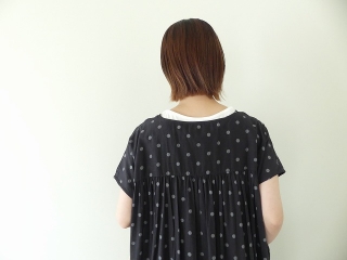 SOIL(ソイル) COTTON VOILE DOT PRINT CREW-NECK BACK SIDE GATHERED DRESSの商品画像23