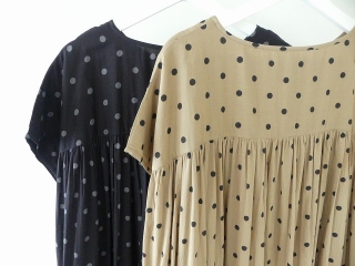 SOIL(ソイル) COTTON VOILE DOT PRINT CREW-NECK BACK SIDE GATHERED DRESSの商品画像44