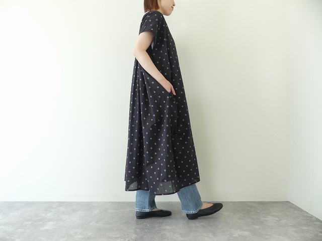 SOIL(ソイル) COTTON VOILE DOT PRINT CREW-NECK BACK SIDE GATHERED DRESSの商品画像5