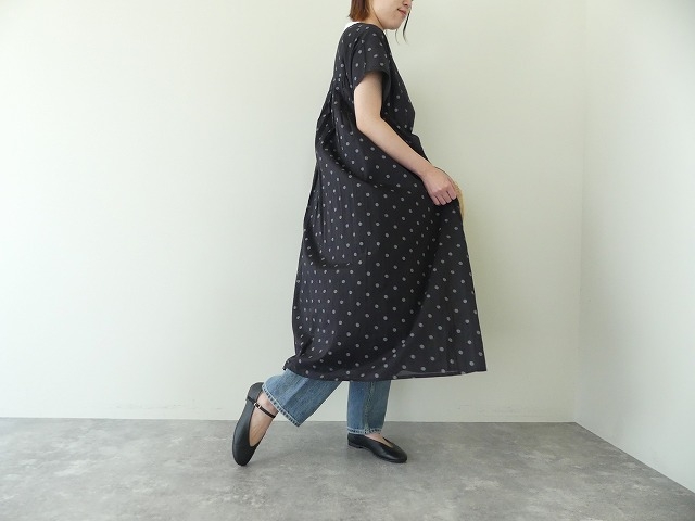 SOIL(ソイル) COTTON VOILE DOT PRINT CREW-NECK BACK SIDE GATHERED DRESSの商品画像7