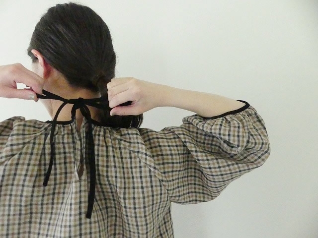 R&D.M(オールドマンズテーラー) LINEN GUN CLUB CHECK SMOCK BLOUSE の商品画像5