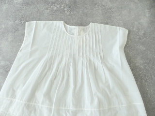 SOIL(ソイル) 裾スカラップ刺繍クルーネックフレンチスリーブピンタックシャツの商品画像25