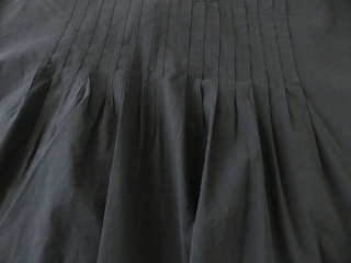 SOIL(ソイル) 裾スカラップ刺繍クルーネックフレンチスリーブピンタックシャツの商品画像36