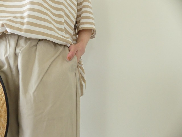 SETTEN(セッテン) ムラ糸キャンバス裾ダーツテーパードパンツの商品画像4