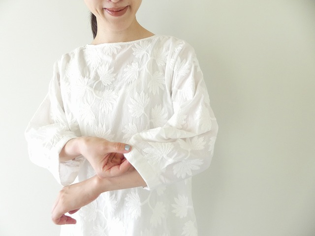 NOMBRE IMPAIR(ノンブルアンペール) フロンド刺繍ボートネックブラウスの商品画像1