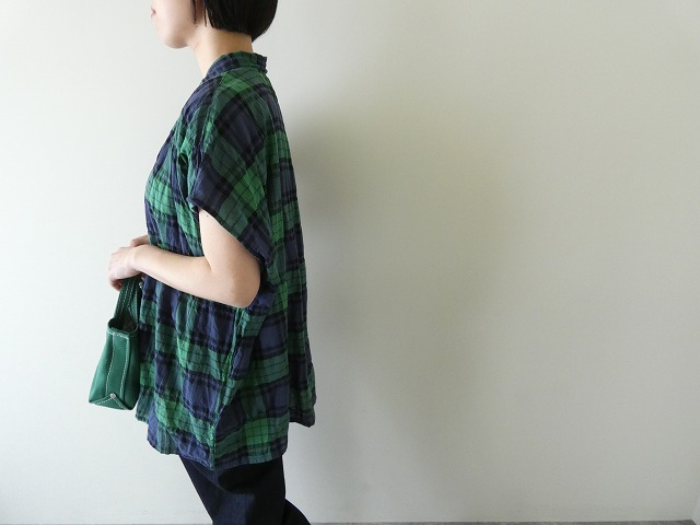 NATURAL LAUNDRY(ナチュラルランドリー) 先染めシャーリングロングシャツの商品画像1
