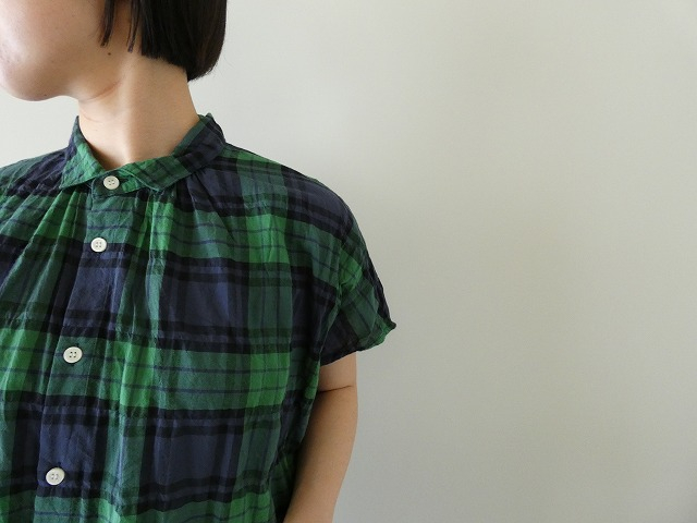 NATURAL LAUNDRY(ナチュラルランドリー) 先染めシャーリングロングシャツの商品画像4