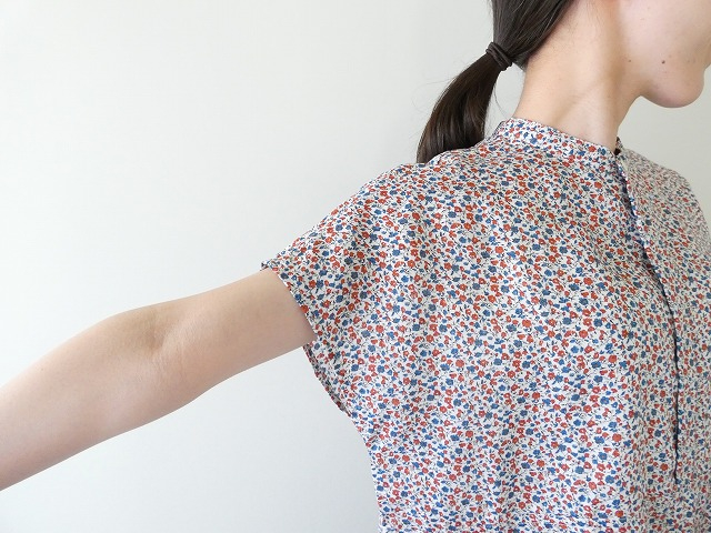 NATURAL LAUNDRY(ナチュラルランドリー) リネン小花スタンドフレンチシャツの商品画像4