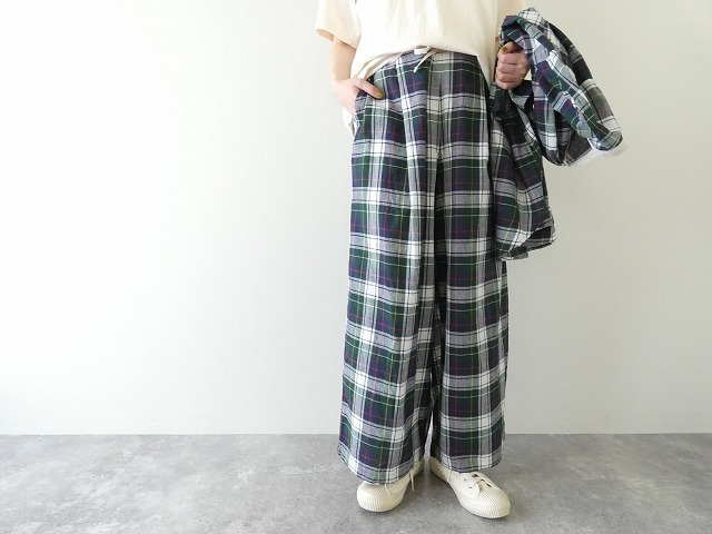 NATURAL LAUNDRY(ナチュラルランドリー) マドラスチェックワイドタックパンツの商品画像1