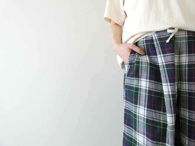 NATURAL LAUNDRY(ナチュラルランドリー) マドラスチェックワイドタックパンツの商品画像3