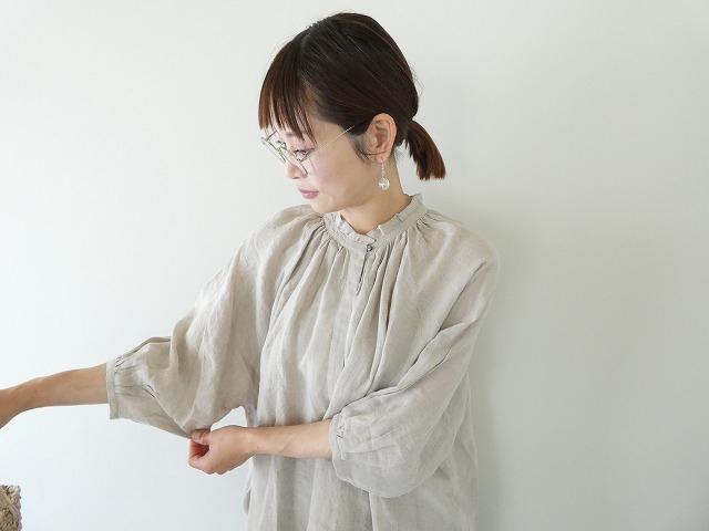 Hands　of　creation(ハンズオブクリエイション) リネン解撚ワッシャークロスラグランスリーブフリルブラウスの商品画像5