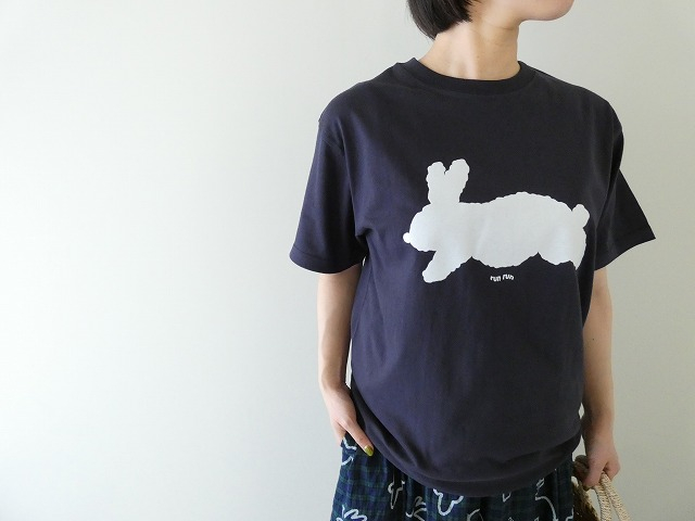 I am I in fact(アイアムアイ インファクト) run rabbit Tシャツの商品画像1
