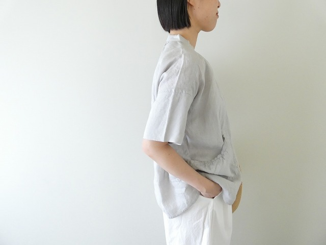 快晴堂(かいせいどう) 初秋まで着られるリネン　半袖スタンド背タックシャツの商品画像4
