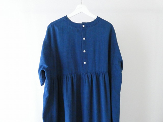 NATURAL LAUNDRY(ナチュラルランドリー) インディゴシャンブレースモックギャザーワンピースの商品画像23