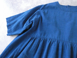 NATURAL LAUNDRY(ナチュラルランドリー) インディゴシャンブレースモックギャザーワンピースの商品画像27