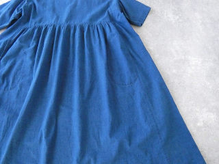 NATURAL LAUNDRY(ナチュラルランドリー) インディゴシャンブレースモックギャザーワンピースの商品画像30