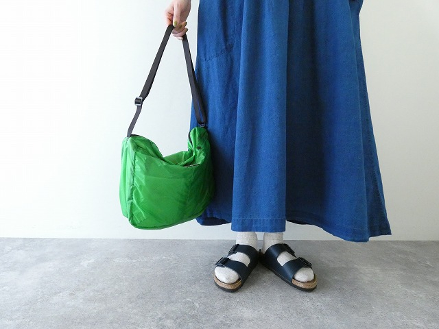 NATURAL LAUNDRY(ナチュラルランドリー) インディゴシャンブレースモックギャザーワンピースの商品画像6
