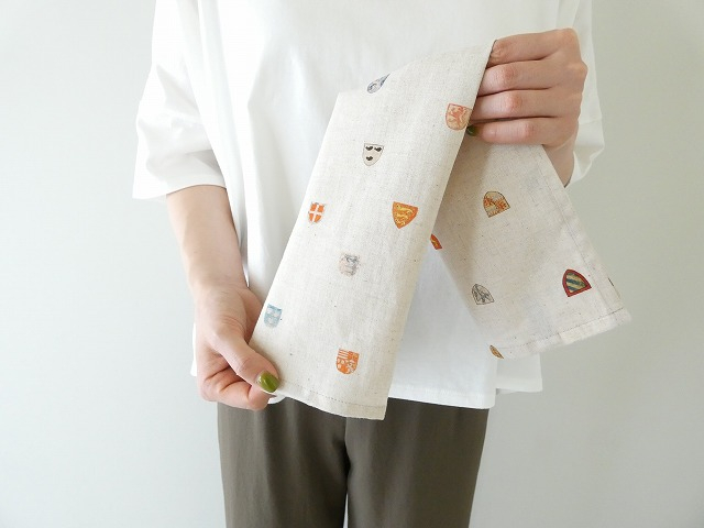 R&D.M(オールドマンズテーラー) COTTON LINEN COAT OF ARMS KITCHEN CLOTHの商品画像1