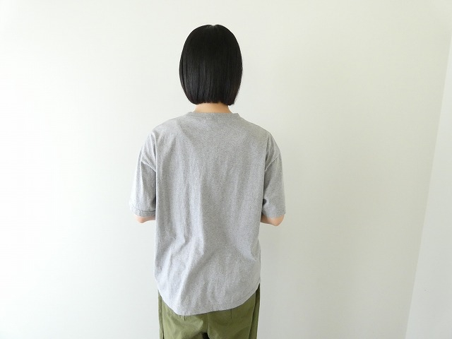 NATURAL LAUNDRY(ナチュラルランドリー) カラー天竺チュロスプリントTシャツの商品画像2