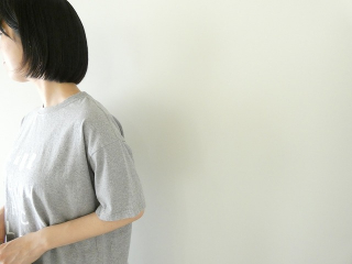 NATURAL LAUNDRY(ナチュラルランドリー) カラー天竺チュロスプリントTシャツの商品画像23