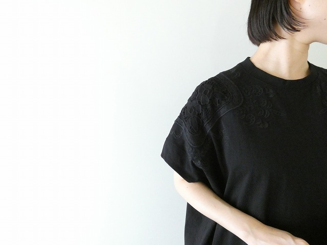 yuni(ユニ イズ ライク ア フラワー トゥー ミー) コットンレース刺繍ワンピースの商品画像3