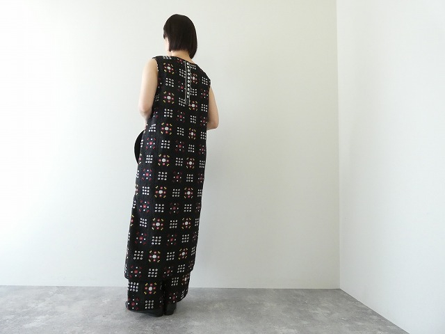 yuni(ユニ イズ ライク ア フラワー トゥー ミー) eyelet embroidely sleeveless ワンピースの商品画像10