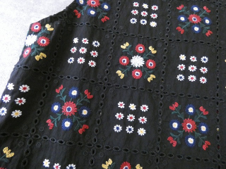 yuni(ユニ イズ ライク ア フラワー トゥー ミー) eyelet embroidely sleeveless ワンピースの商品画像27