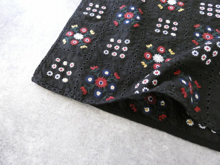 yuni(ユニ イズ ライク ア フラワー トゥー ミー) eyelet embroidely sleeveless ワンピースの商品画像32