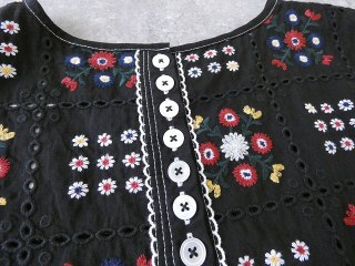 yuni(ユニ イズ ライク ア フラワー トゥー ミー) eyelet embroidely sleeveless ワンピースの商品画像34
