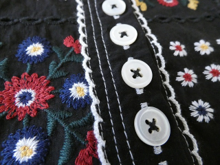yuni(ユニ イズ ライク ア フラワー トゥー ミー) eyelet embroidely sleeveless ワンピースの商品画像35