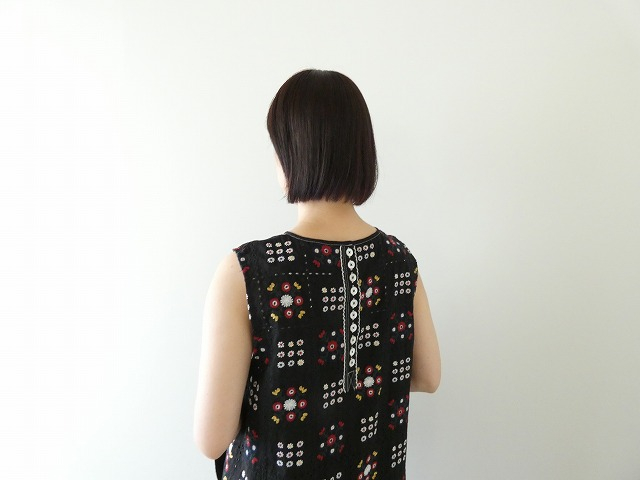 yuni(ユニ イズ ライク ア フラワー トゥー ミー) eyelet embroidely sleeveless ワンピースの商品画像8