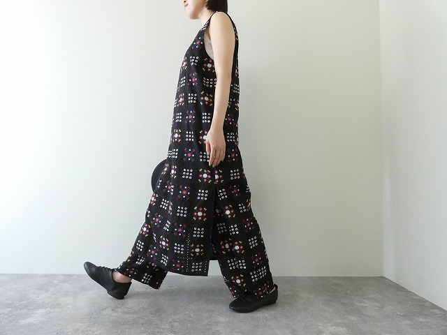 yuni(ユニ イズ ライク ア フラワー トゥー ミー) eyelet embroidely sleeveless ワンピースの商品画像9