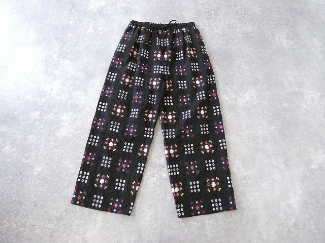 yuni(ユニ イズ ライク ア フラワー トゥー ミー) eyelet embroidelyイージーパンツの商品画像10